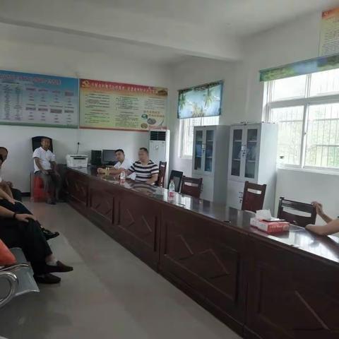 张庄司法所开展村居法律顾问集中服务日活动