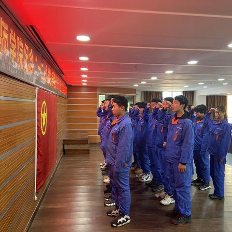 吉林省林业技师学院举办纪念“一二·九学生爱国运动”入团仪式暨学生演讲比赛