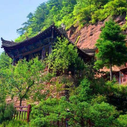 甘肃庄浪云崖寺游走在山水之间，感受不一样的人人间烟火