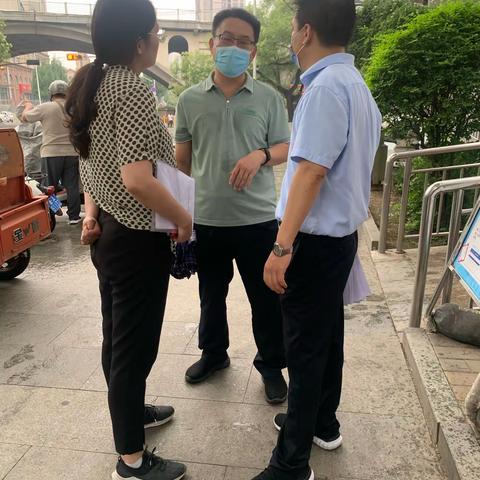 区人大常委会副主任刘可鑫到天桥东街街道督导疫苗接种工作