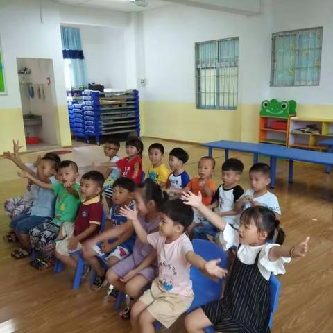 爱得宝幼儿园大B班孩子们快乐的学习