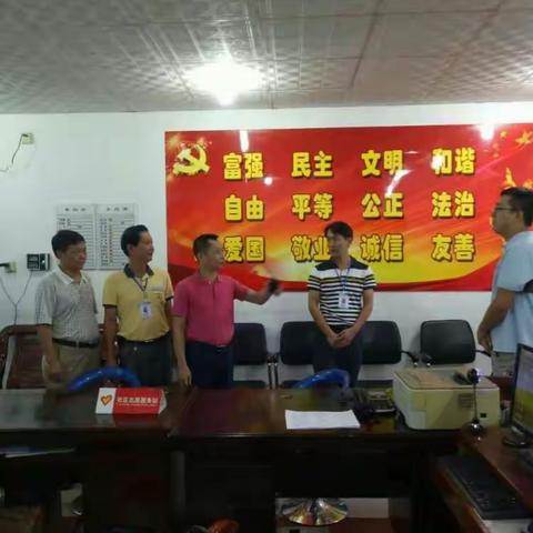 天涯区委宣传部长梁定会带队到新建社区调研指导创城工作