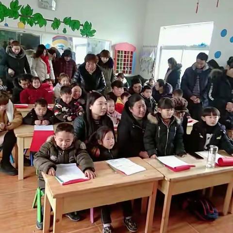 蓝天幼儿园与时俱进，敢于创新，期待你（宝贝）的到来！