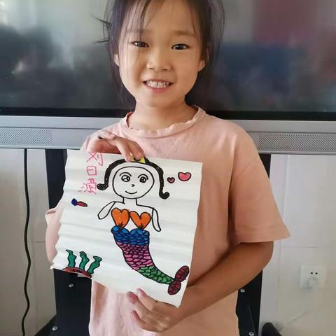 博兴县第一小学附属幼儿园大四班《变高了变矮了》（副本）