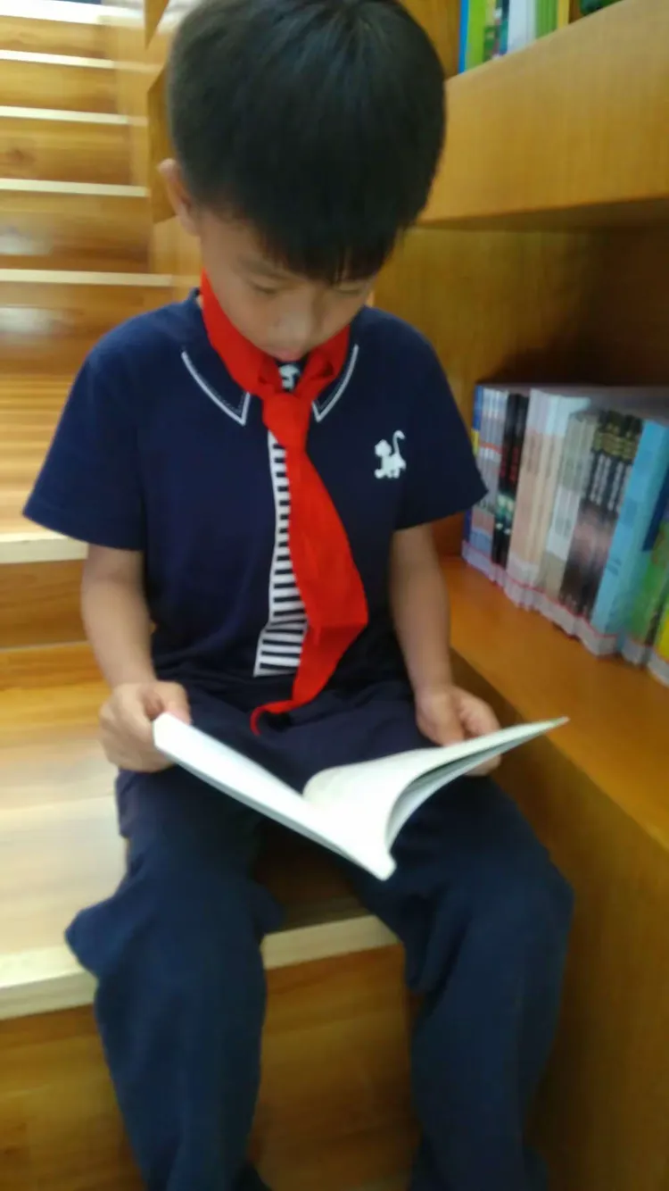 少年正是读书时