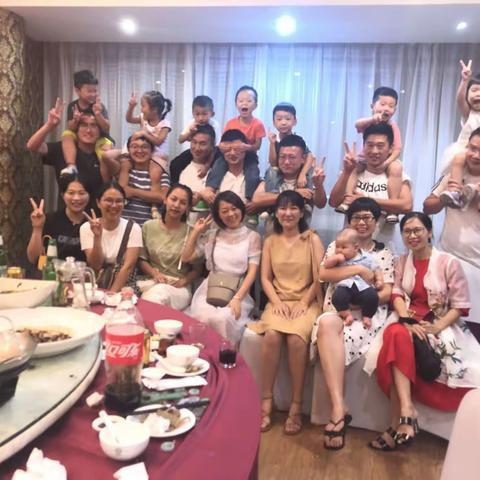 孩子们！生活不止眼前，还有诗和远方——记中一班家委会第一次聚会