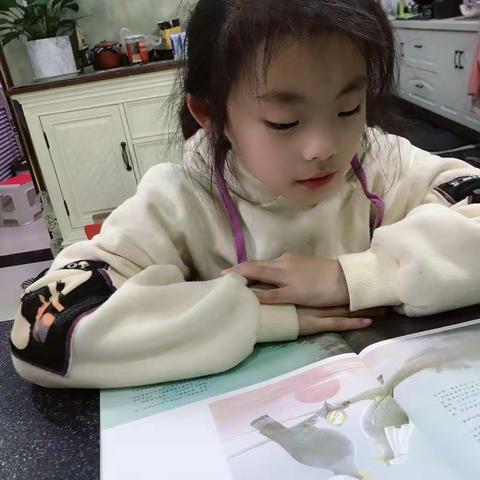 饭可以一日不吃，觉可以一日不睡，书不可以一日不读。 ——毛泽东