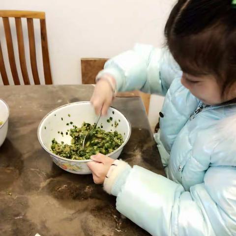 包饺子