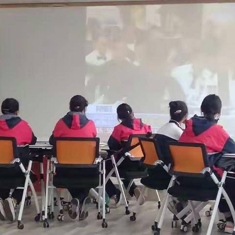 专业精神引领成长——记旅游教研组曾辉老师的公开课