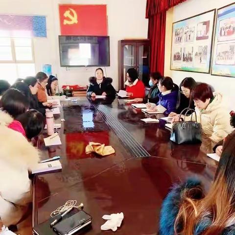 外出学习得经验  回校分享共成长——黄梅县岳飞小学举办教师外出培训 学习分享交流会