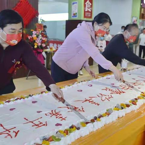 饕餮盛宴 嗨翻全场 | 我校举行首届美食节