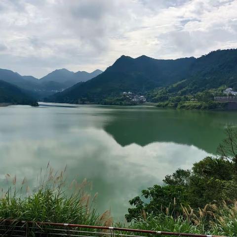 《神州一隅》