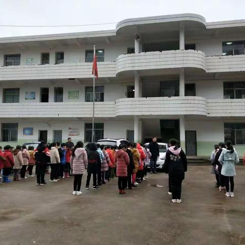 应坊村小学新学期安全教育活动报道