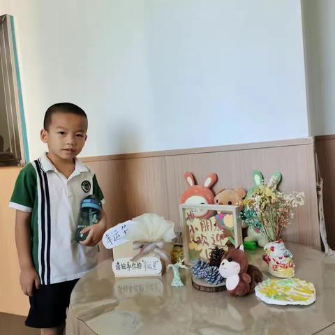 忆都时光幼儿园大一班成长小故事（王浩橦）