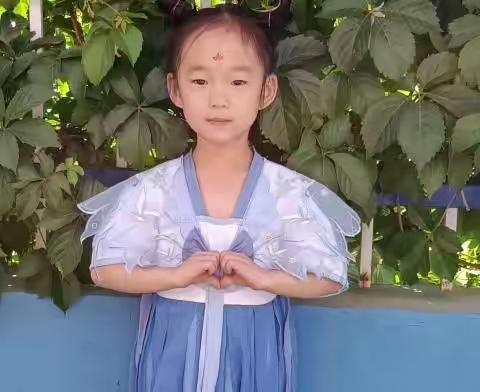 🌈蓝海幼儿园小二班——樊冰儿个人美篇🌸