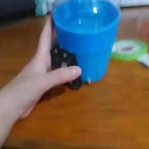 冯奕菲制作的吸尘器
