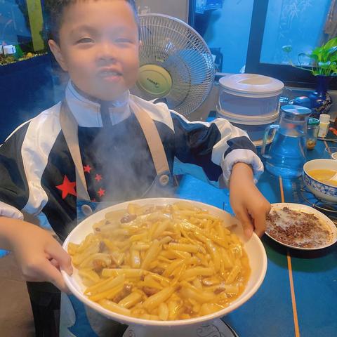 重阳美食 年糕炒肉丝 李江宇