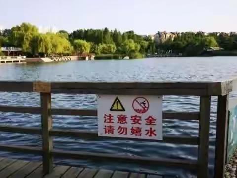 巴拉拉幼儿园        防溺水安全教育｜珍爱生命，预防溺水🏊🏻