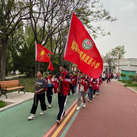 岗底张小学春季学生户外写生活动