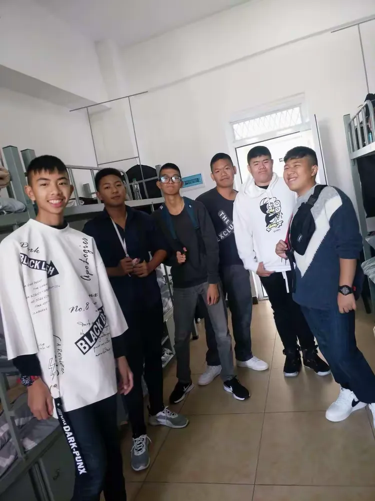 乘风破浪潮头立,扬帆起航正当时