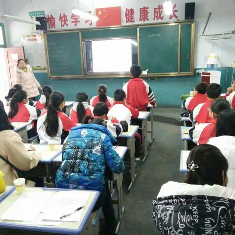 聚在回龙镇 研在活动中 乐在成长时