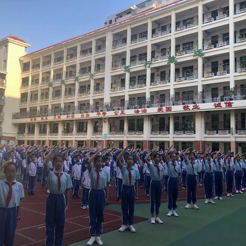 不负春光，梦想起航！——三亚市第七小学2021年春季学期第一周升旗仪式暨开学第一课主题教育活动