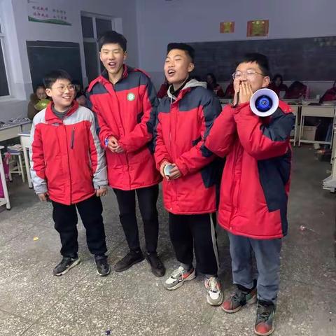 辞旧迎新 展望未来——仓头中学八二班元旦晚会