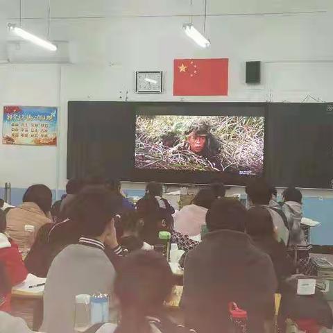 看信仰照亮前方，和祖国共同行进
