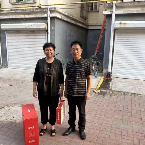 市生态环境局商河分局联合“双报到”社区开展"鼓乡红"活动暨喜迎二十大 国庆、重阳暖心行