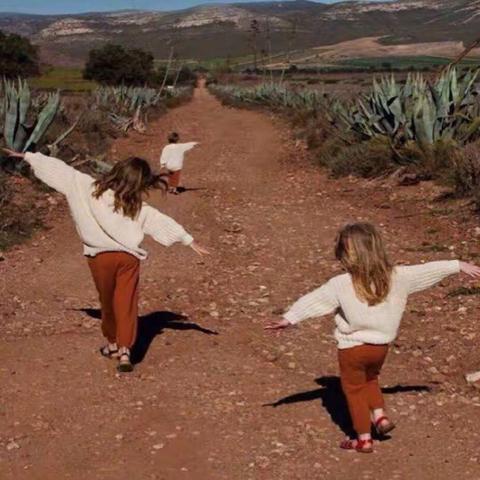 我们的诗歌——四4班