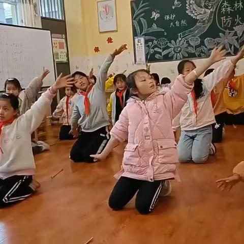 雨碌乡定卡小学社团服务之舞 蹈社团活动