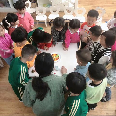 【哈灵教育】花园幼儿园-蒙B1班神奇的彩虹豆