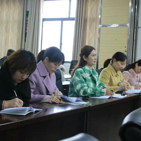 立足课堂，夯实教研