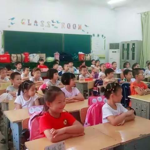 小小少年，快乐成长
