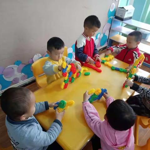 跳二班萌宝贝们，区域角活动时间