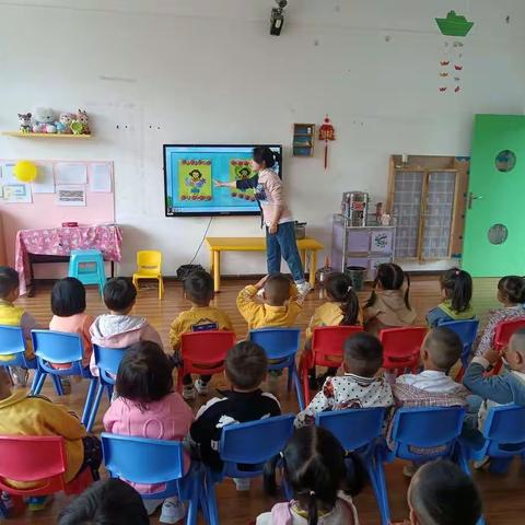 跳三班宝贝们祝《年轻美丽妈妈们，节日快乐🌹🌹🌹》