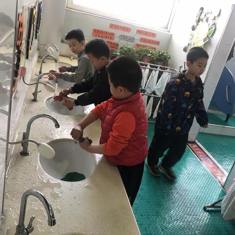 龙泉街道中心幼儿园——大四班“生活自理，快乐自立”幼小衔接生活自理能力打卡