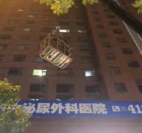 创建文明城市——小店执法局坞城中队在行动