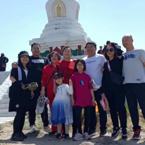 五月2日一家九口后旗阿古拉草原一日游