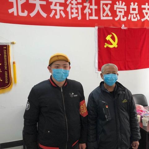 父子为兵齐上阵  志愿服务释担当——记槐荫区西市场街道北大东街社区父子志愿者：李学明、李超