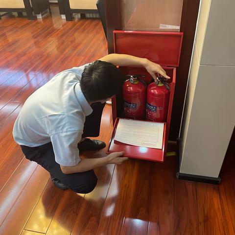 建行泾川支行周安全检查