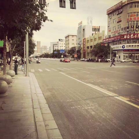 那条老街，我心中的建国路