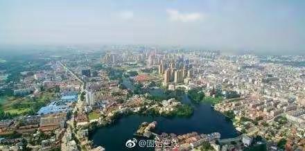 小眼睛喜看家乡新发展