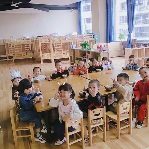 一群快乐的小精灵～😘😘