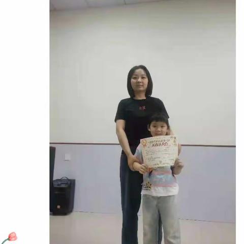 青苹果幼儿园艾莱克英语小学员3A3B结业啦，即将进入4A4B的学习🎉🎉🎉🌹🌹🌹