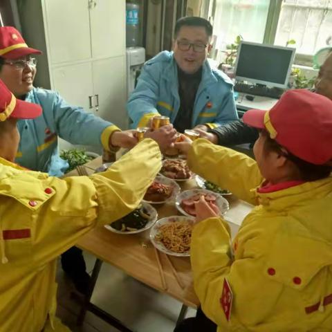 加油站的年夜饭