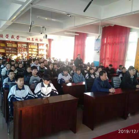 不惧风雪，倾情相助——突泉职校来我校讲座