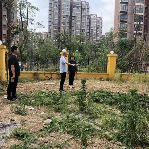 经开区教育局闫龙春副局长调研亳州市第四幼儿园项目建设工作