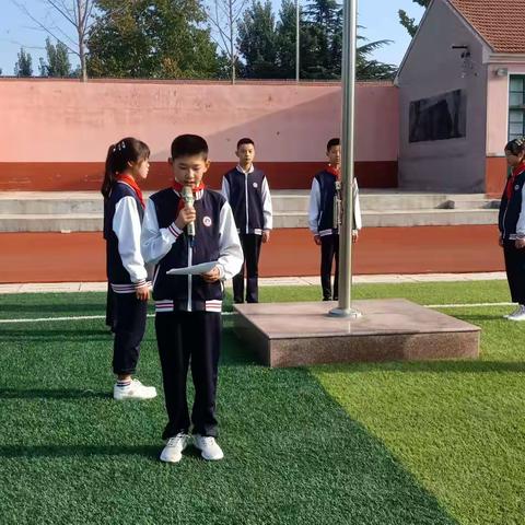 祖国在我心中——记门村中学新学期第一次升旗仪式