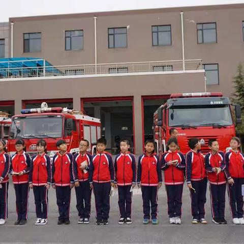 共筑心中“防火墙”，搭起校园安全网—伯阳小学开展“消防安全教育日”系列活动